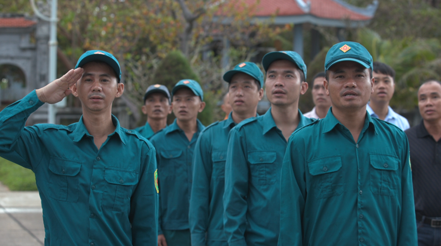 Thiêng liêng Lễ chào cờ đầu năm ở Trường Sa Thiêng liêng Lễ chào cờ đầu năm ở Trường Sa