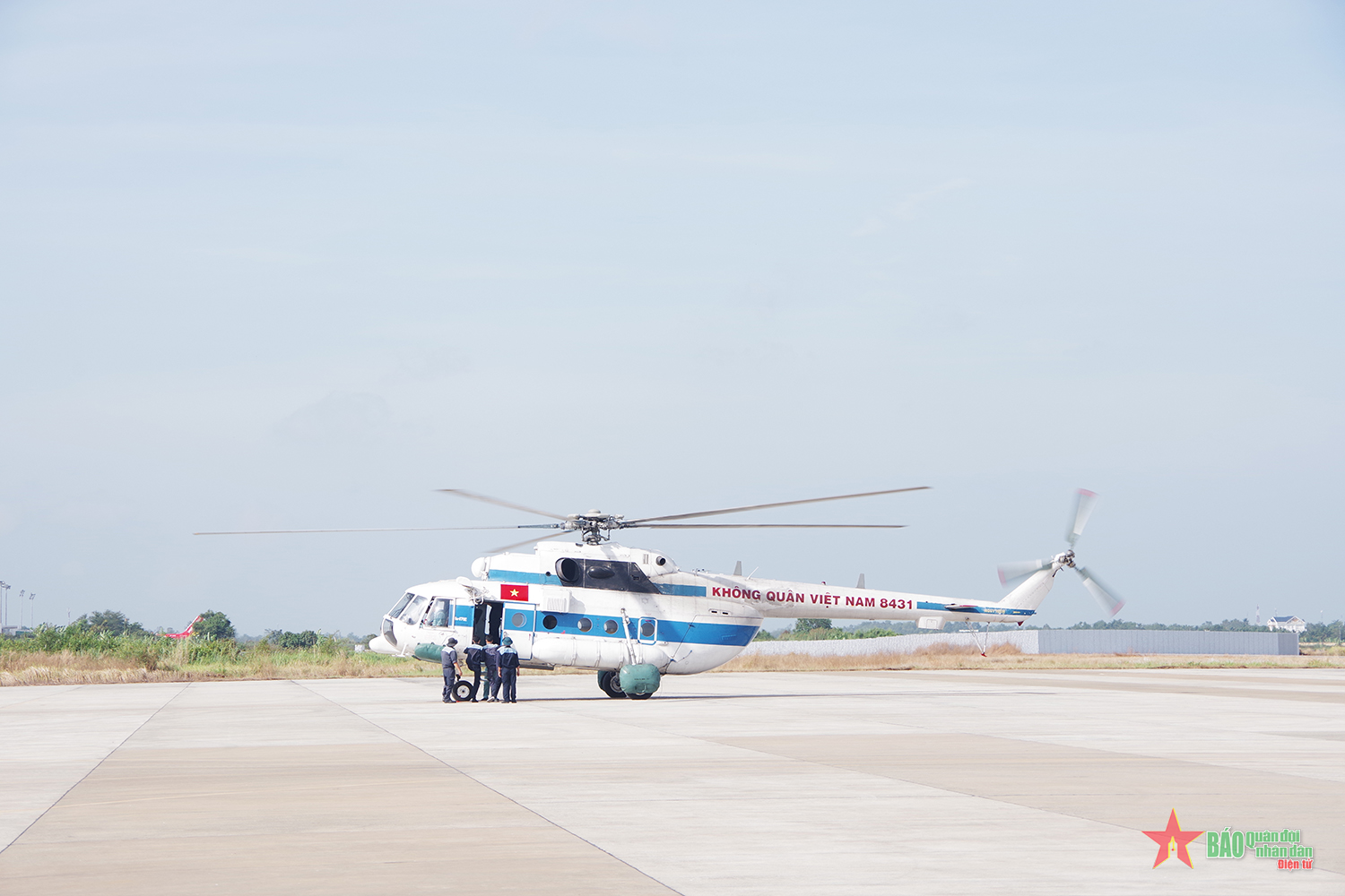 Trung đoàn Không quân 917 tổ chức thành công ban bay đầu xuân