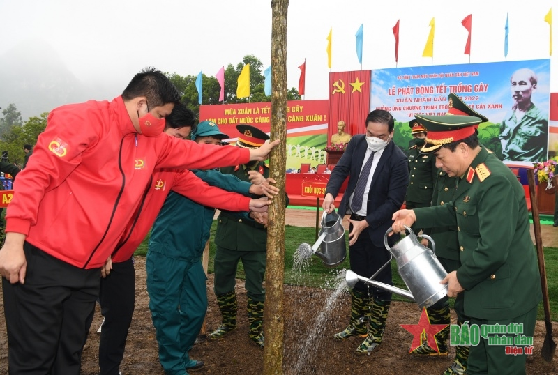 Đại tướng Phan Văn Giang dự lễ phát động Tết trồng cây của Bộ Tổng Tham mưu	