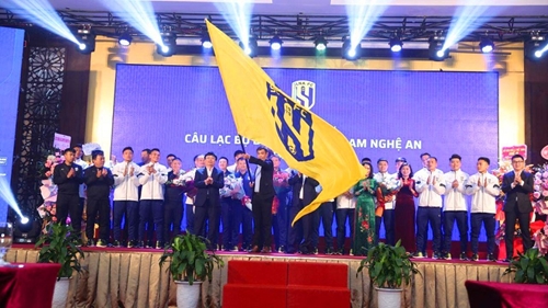 Từ suýt xuống hạng, Sông Lam Nghệ An đặt mục tiêu “khủng” tại V-League 2022