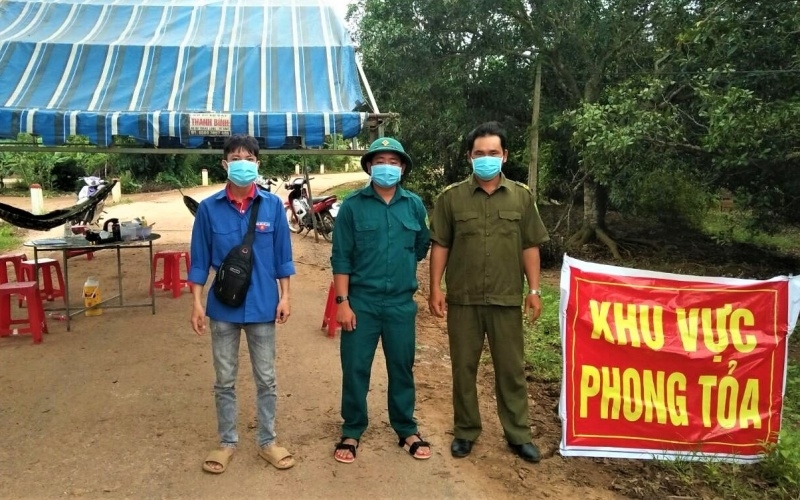 Một khu vực phong tỏa phòng, chống dịch Covid-19 trên địa bàn xã biên giới Ea Bung, huyện Ea Súp. Ảnh: nhandan.vn