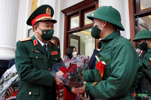Thượng tướng Hoàng Xuân Chiến dự lễ giao, nhận quân tại Lạng Sơn

