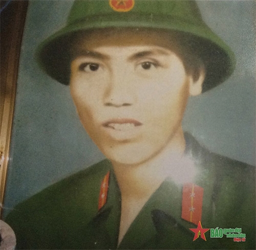 Xác minh rõ phần mộ của liệt sĩ Nguyễn Văn Tây