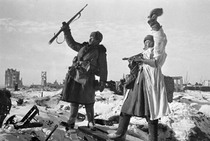 Liên Xô từng suýt thua trong cuộc chiến năm 1942 như thế nào?
