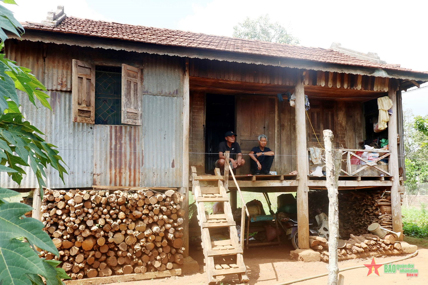 Ngôi nhà sàn của ông Thuih