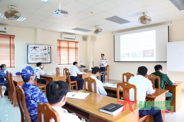 Đoàn kiểm tra của Bộ Quốc phòng kiểm tra công tác chuẩn bị huấn luyện tại Vùng Cảnh sát biển 2