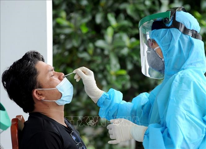 Chế độ phụ cấp chống dịch Covid-19 cho người trực làm công việc lấy mẫu xét nghiệm SASR-CoV-2