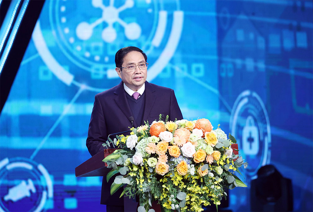 Thủ tướng Phạm Minh Chính dự Chương trình nghệ thuật “Khúc tráng ca người chiến sĩ áo trắng”