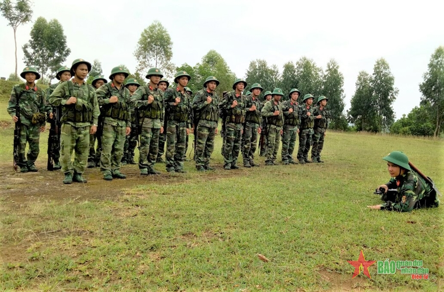 Một buổi bồi dưỡng cán bộ của Trung đoàn 174, Sư đoàn 316.