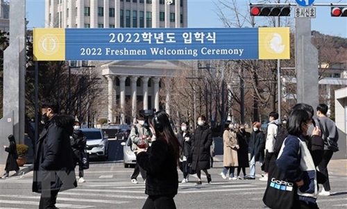 Nhiều trường học Hàn Quốc mở cửa bắt đầu học kỳ mới