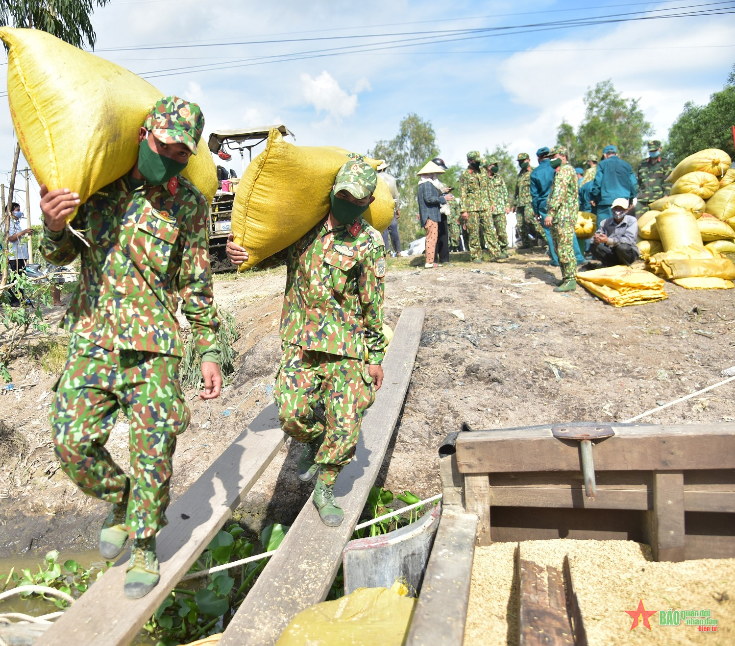 Bài 4: Đoàn phải luôn xứng đáng là nơi để thanh niên cống hiến, trưởng thành (tiếp theo và hết)