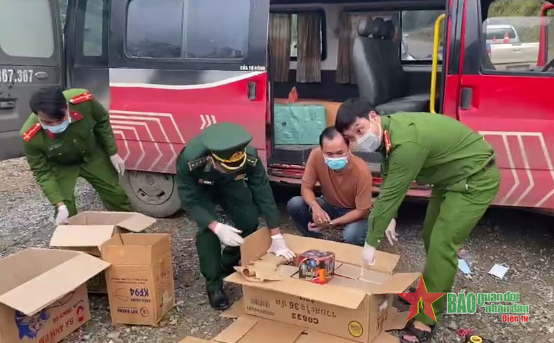 Quảng Trị phát hiện, bắt giữ đối tượng vận chuyển trái phép pháo nổ