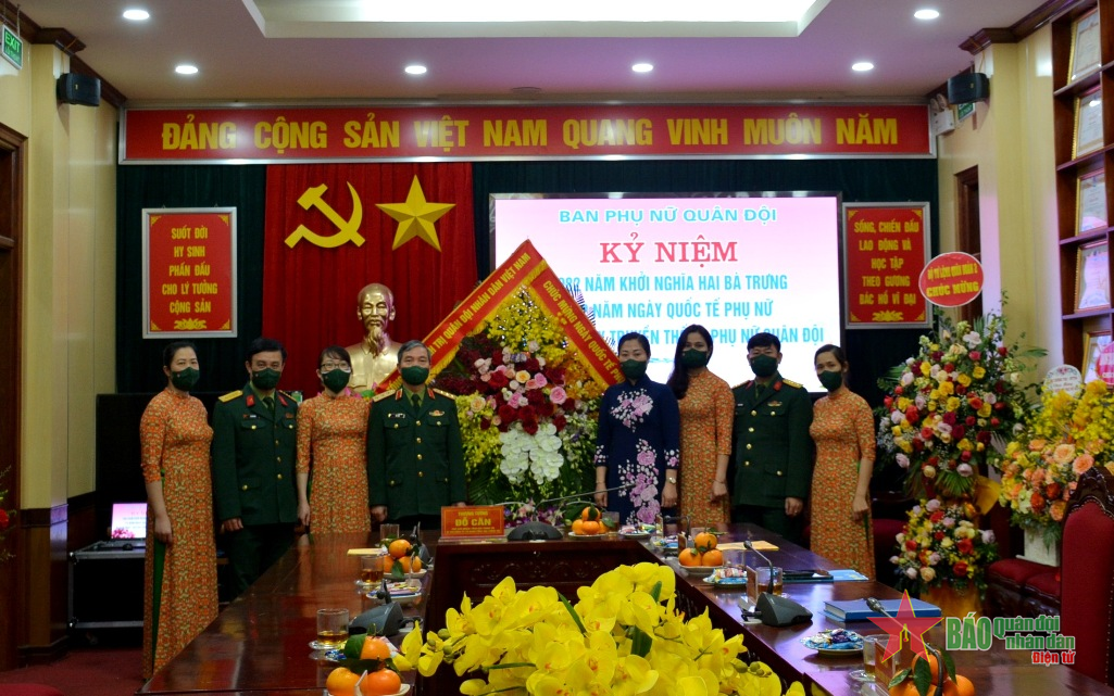 Thượng tướng Đỗ Căn thăm, chúc mừng Ban Phụ nữ Quân đội nhân Ngày Quốc tế Phụ nữ 8-3​