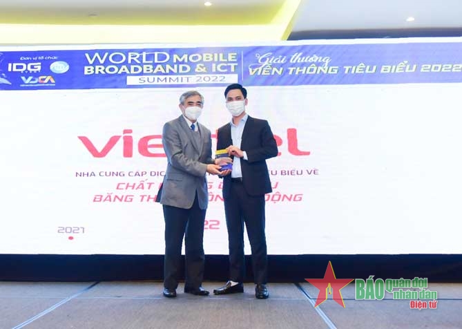 Viettel nhận giải thưởng "Nhà cung cấp dịch vụ viễn thông tiêu biểu về chất lượng dịch vụ băng thông rộng di động"