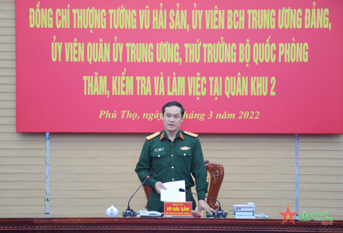 Thượng tướng Vũ Hải Sản thăm, làm việc tại Quân khu 2