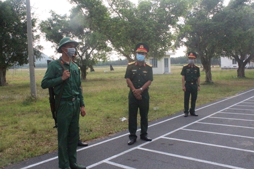 Bộ CHQS tỉnh Tây Ninh kiểm tra huấn luyện chiến sĩ mới