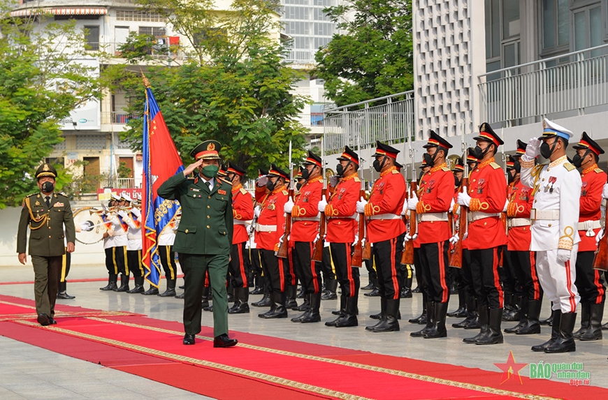 QĐND Việt Nam luôn là niềm tự hào của chúng tôi. Hình ảnh các chiến sĩ trong quân đội Việt Nam sẽ giúp bạn hiểu hơn về bản sắc và tinh thần của đất nước Việt Nam, xin mời ghé thăm để thấy được sự vững mạnh của quân đội Việt Nam.