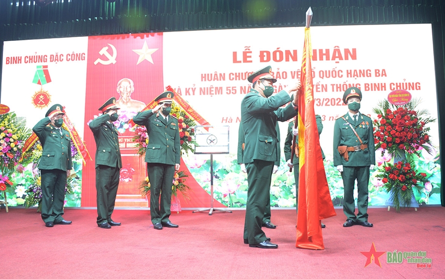 Binh chủng Đặc công đón nhận Huân chương Bảo vệ Tổ quốc hạng Ba và kỷ niệm 55 năm Ngày truyền thống