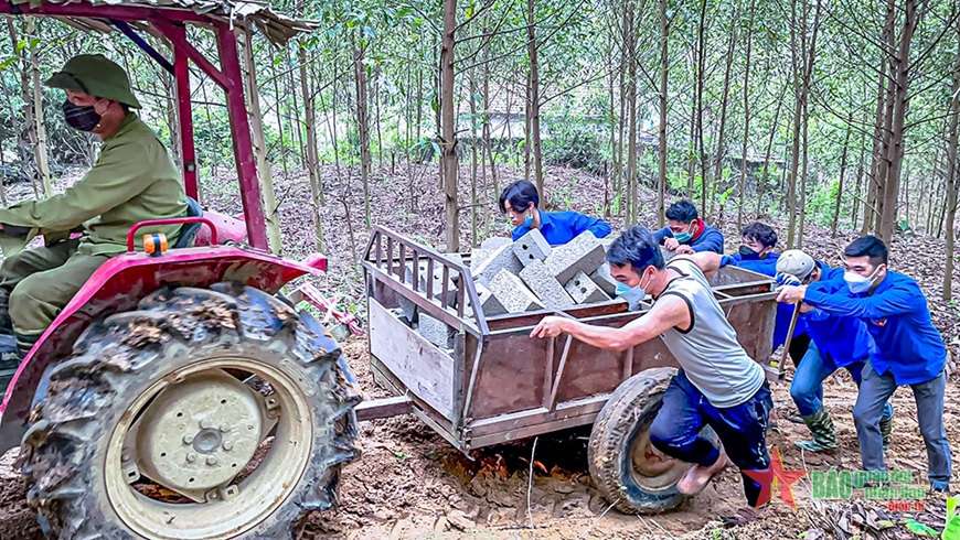 Chung tay xây dựng nông thôn mới