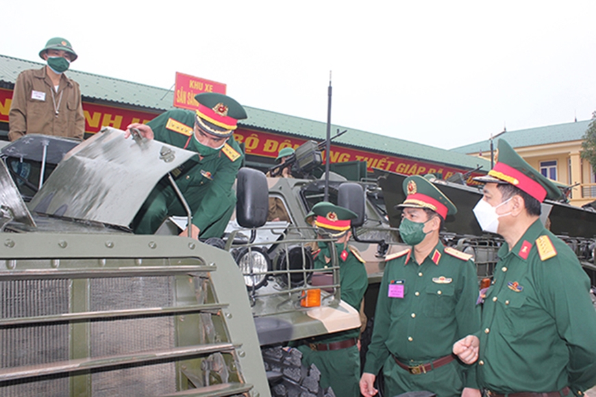 Quân khu 4 khai mạc Hội thi kỹ thuật Đại đội Thiết giáp BTR-152