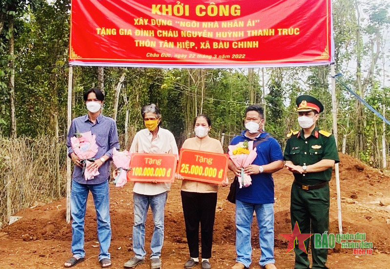 Khởi công xây dựng 