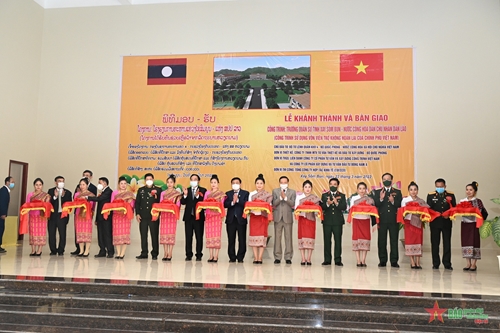 Khánh thành và bàn giao Trường Quân sự tỉnh Xay Sổm Bun, nước Cộng hòa Dân chủ Nhân dân Lào