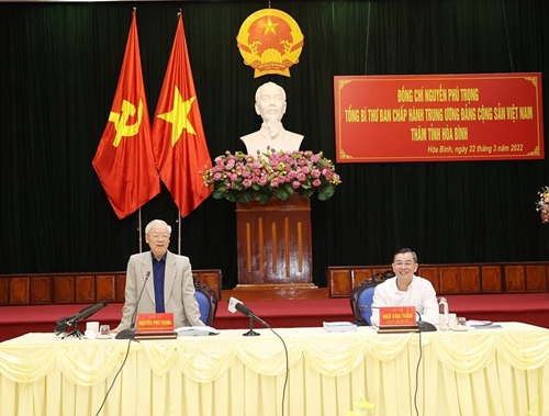 Tổng Bí thư Nguyễn Phú Trọng thăm, làm việc tại tỉnh Hòa Bình