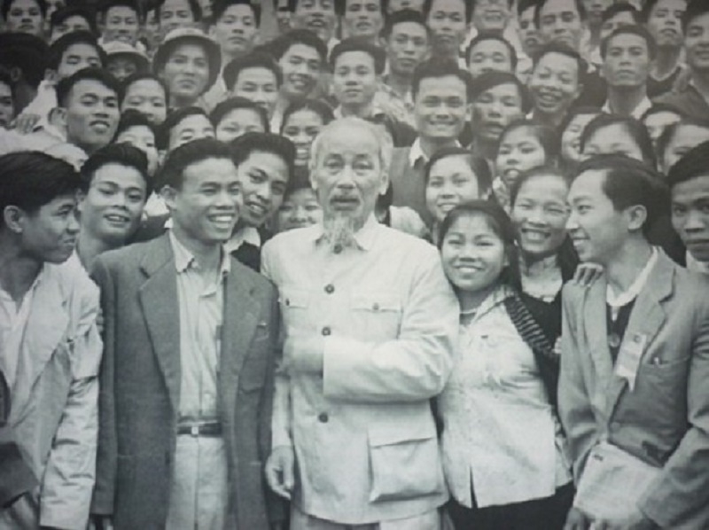 Bạn muốn tìm hiểu về những hoạt động của Đoàn Thanh niên Cộng sản Hồ Chí Minh? Hãy xem những hình ảnh đầy sức mạnh và nghị lực của Đoàn trên trang web của chúng tôi.