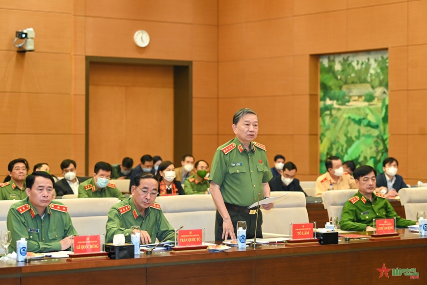 Chủ tịch Quốc hội Vương Đình Huệ chủ trì làm việc với Ban Thường vụ Đảng ủy Công an Trung ương