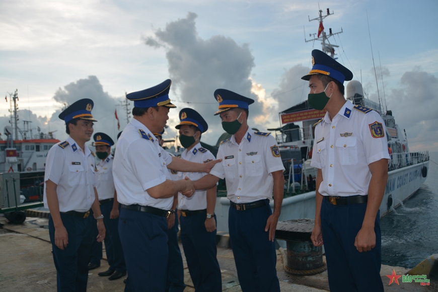 Kiểm tra thực hiện chống khai thác hải sản bất hợp pháp Kiểm tra thực hiện chống khai thác hải sản bất hợp pháp