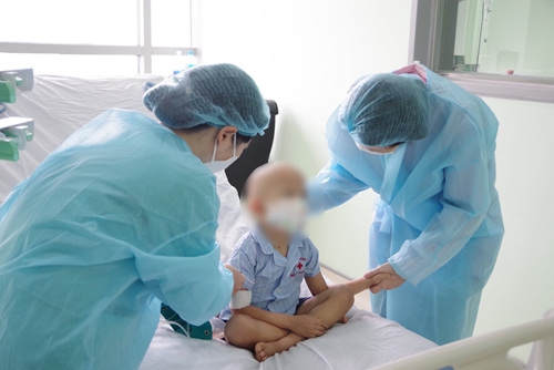 Bệnh viện Trung ương Quân đội 108 ghép gan thành công cho bệnh nhi nhỏ tuổi nhất 