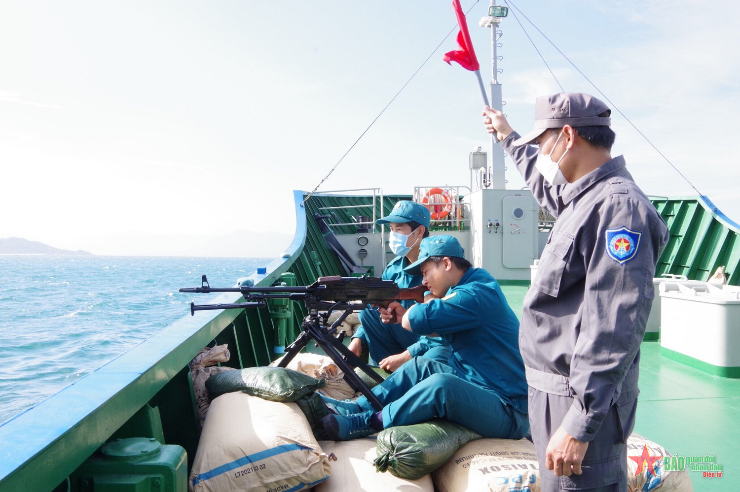 Bài 4: Khoảng lặng phía sau sự hy sinh, cống hiến