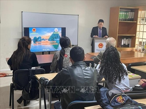 Khai giảng khóa học tiếng Việt tại Venezuela