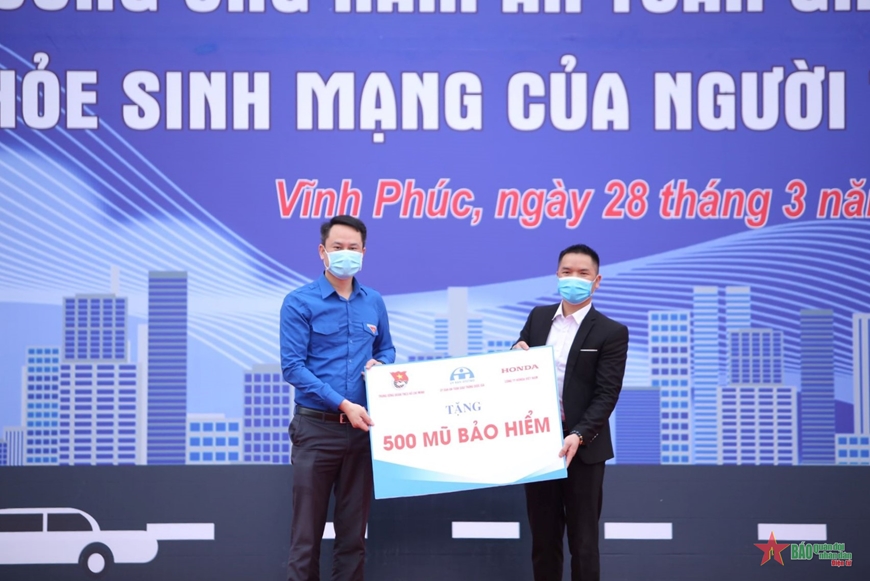 Phát động hưởng ứng Năm an toàn giao thông 2022 trong tuổi trẻ cả nước