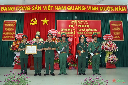 Cục Chính trị, Quân đoàn 4 đón nhận Huân chương Bảo vệ Tổ quốc hạng Nhì