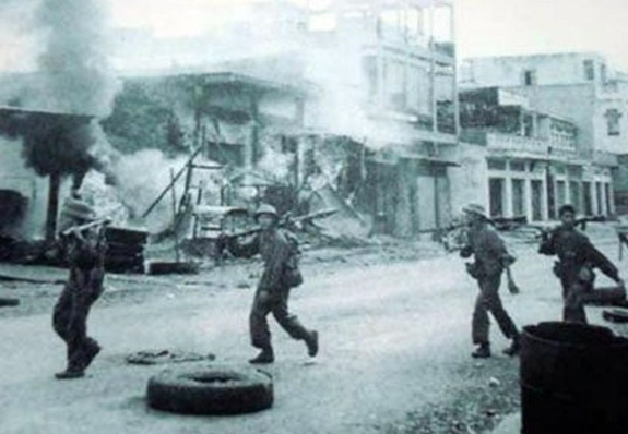 Image hình ảnh hình ảnh Đoàn Xuân Bộ - 9-4-1975: Quân đoàn 4 nổ súng tiến công thị xã Xuân Lộc