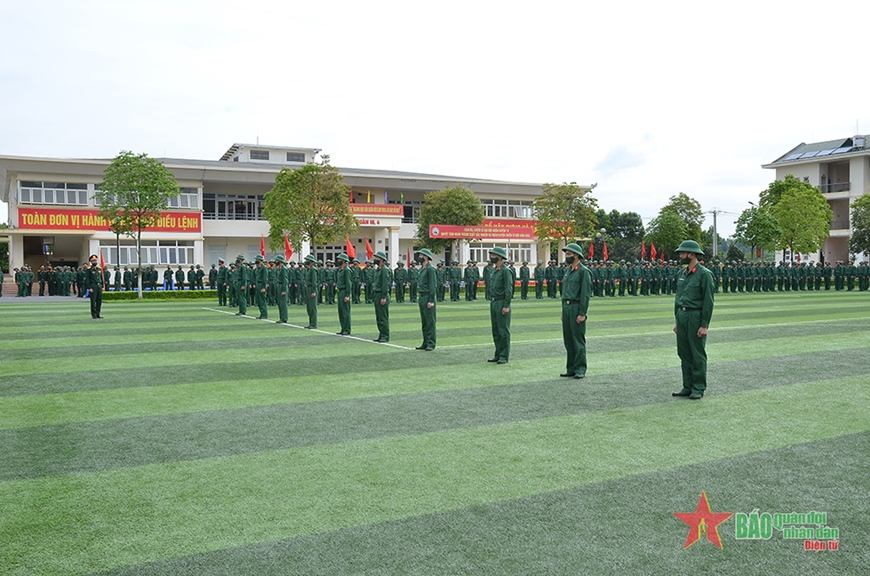 Chú trọng huấn luyện, nâng cao khả năng sẵn sàng chiến đấu