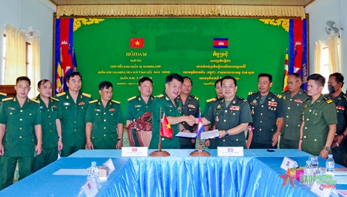 Hội đàm giữa Bộ CHQS tỉnh Đắk Nông với Tiểu khu Quân sự tỉnh Mondulkiri, Campuchia