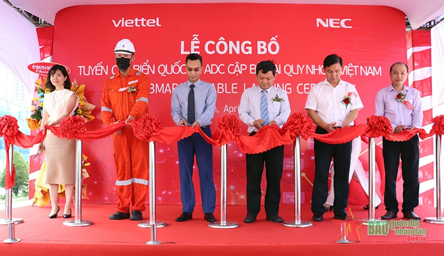 Viettel công bố cập bờ tuyến cáp biển quốc tế, băng thông lớn nhất Việt Nam