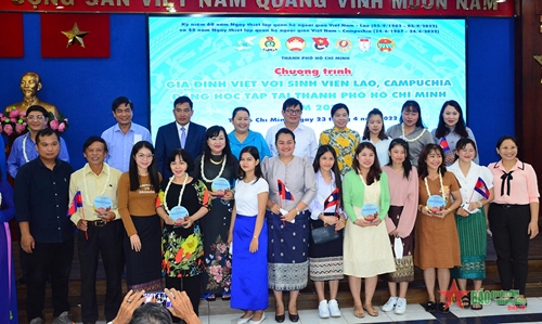 Thêm 34 gia đình Việt nhận nuôi sinh viên Lào, Campuchia đang học tập tại TP Hồ Chí Minh