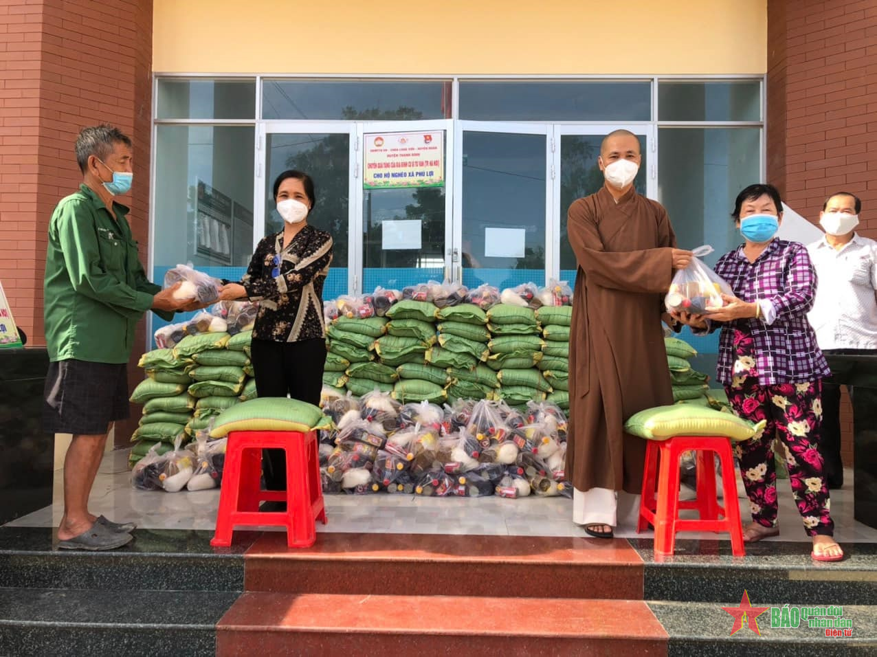 Luôn sống “tốt đời, đẹp đạo”