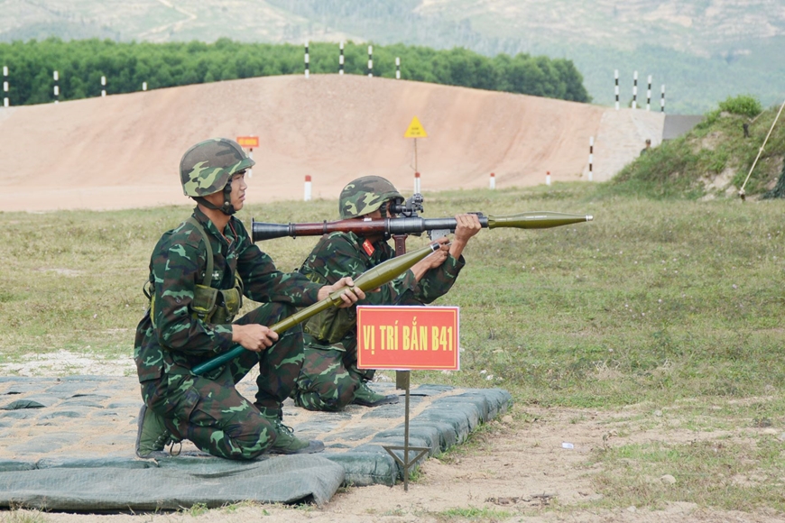 Bộ đội pháo binh đua tài