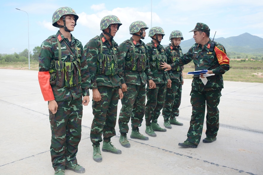 Bộ đội pháo binh đua tài