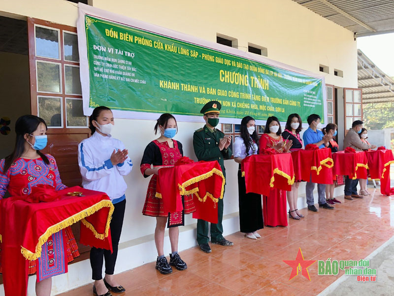 Khởi công công trình “Bếp ăn yêu thương - Nâng bước em đến trường” ​
