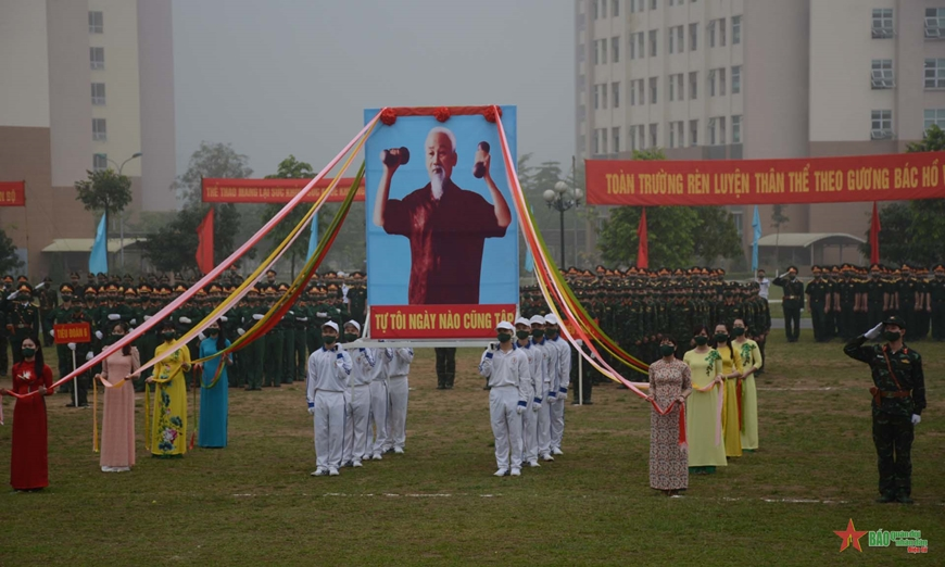 Hơn 1.000 tuyển thủ tham dự Hội thao Thể dục thể thao Trường Sĩ quan Chính trị