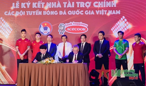 Bóng đá Việt Nam nhận tài trợ trước thềm SEA Games 31