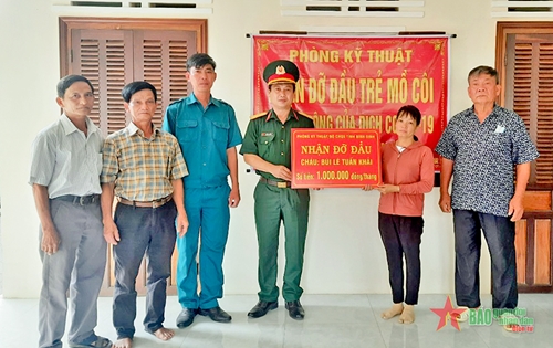 Lực lượng vũ trang tỉnh Bình Định nhận đỡ đầu trẻ mồ côi do dịch Covid-19