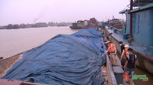 Siết chặt quản lý hoạt động vận tải đường thủy tại Phú Thọ