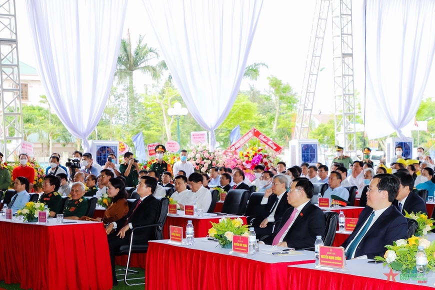 Chủ tịch Quốc hội Vương Đình Huệ dự lễ công bố huyện Nghi Lộc (Nghệ An) đạt chuẩn nông thôn mới