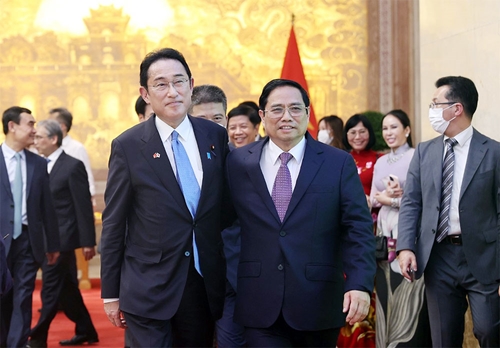 Thủ tướng Chính phủ Phạm Minh Chính gặp gỡ thân mật với Thủ tướng Nhật Bản Kishida Fumio